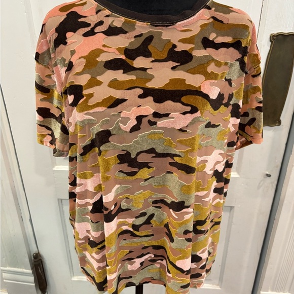 We The Free Free People Velvet Camo Burnout Tee Sz XS Hippie Boho Short Sleeve - Picture 3 of 9